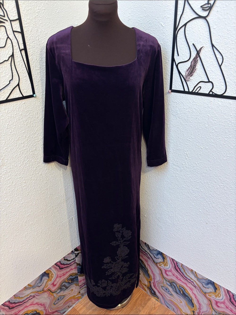 Vintage Style Studio Velvet Long Sleeve Maxi Dress - Deep Purple Size M.